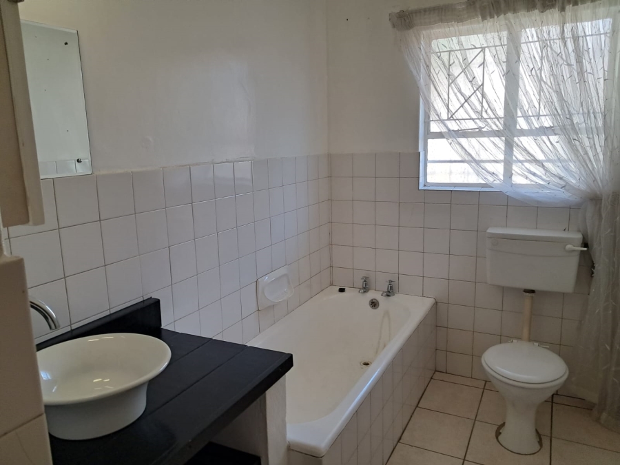 3 Bedroom Property for Sale in Naudeville Free State
